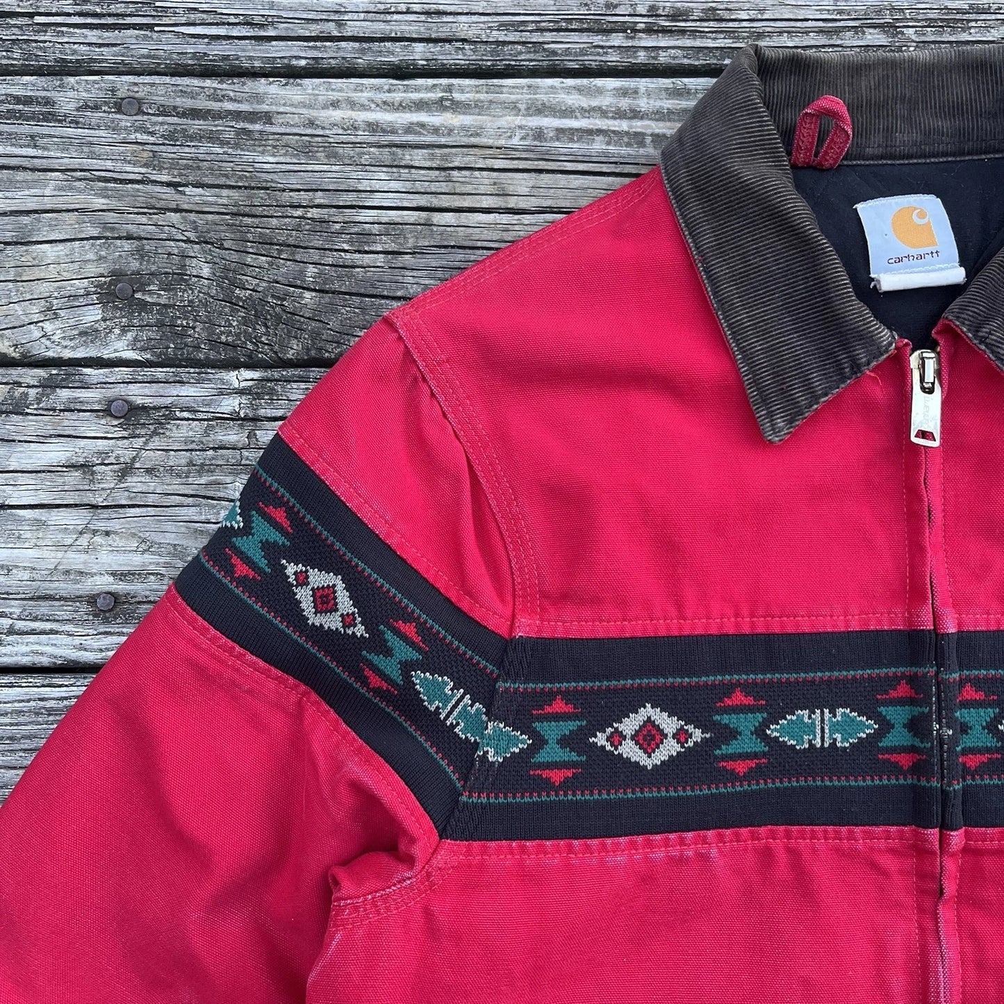 vintage 90’s carhartt j77 red aztec santa fe jacket in red size medium