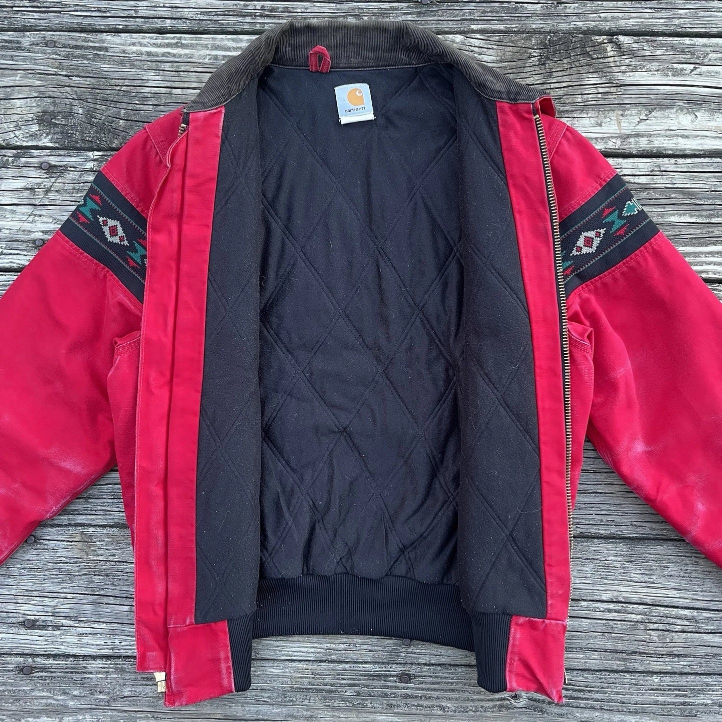 vintage 90’s carhartt j77 red aztec santa fe jacket in red size medium